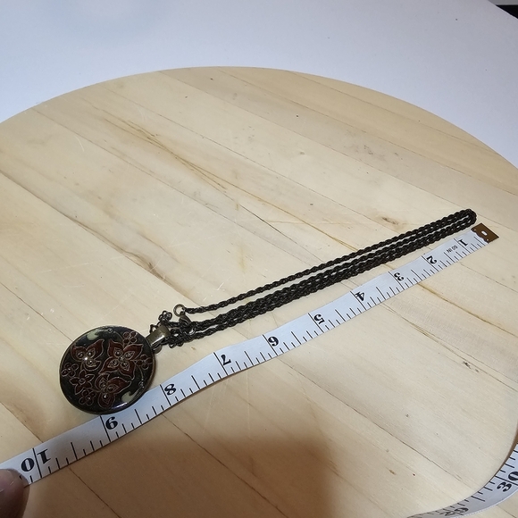 Enamel Inlay Florarl Design Bronze Tone Magnifying Glass Necklace 28 Inch Chain - Picture 9 of 9